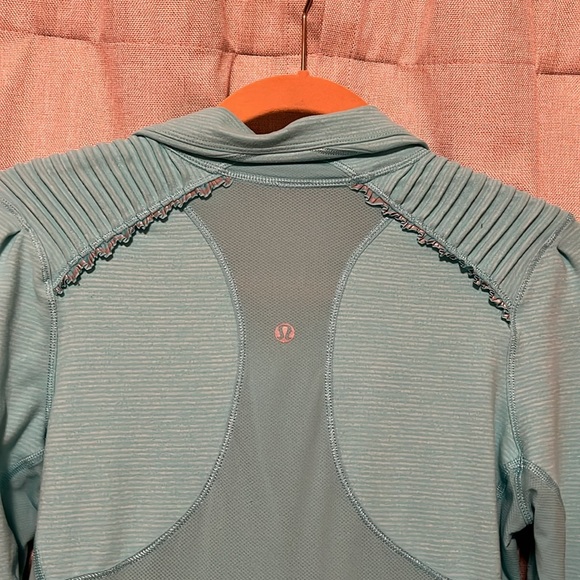Lululemon Run Full Tilt Half Zipper Pullover Ruffle Women's Size 8 - Picture 7 of 8